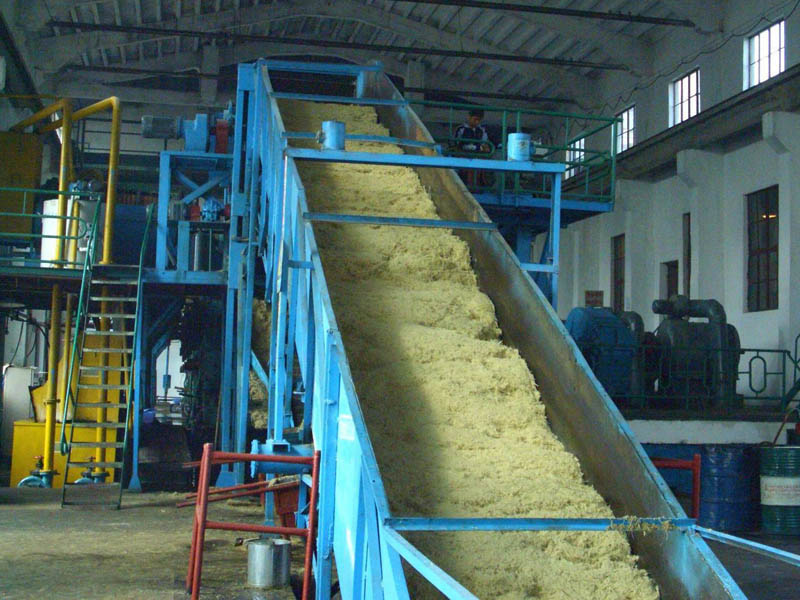 Running-a-small-sugar-factory-requires-that-equipment.jpg